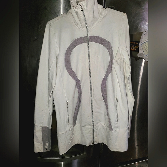 Lululemon stride jacket 12 - Picture 2 of 4